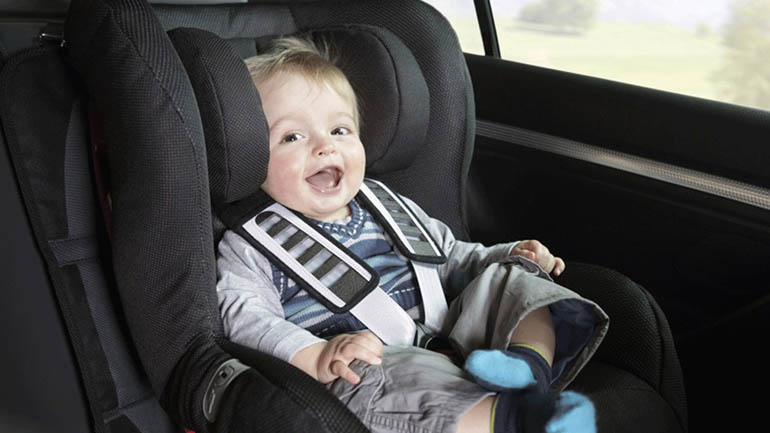 Αυτό είναι το λάθος που κάνουν οι γονείς με το παιδικό κάθισμα